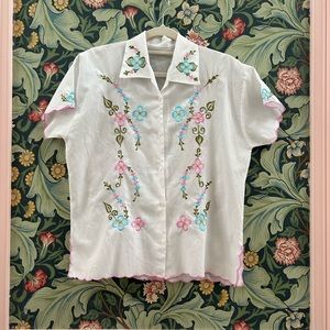 1960s 70s White Vintage floral embroidered button up short sleeve blouse
